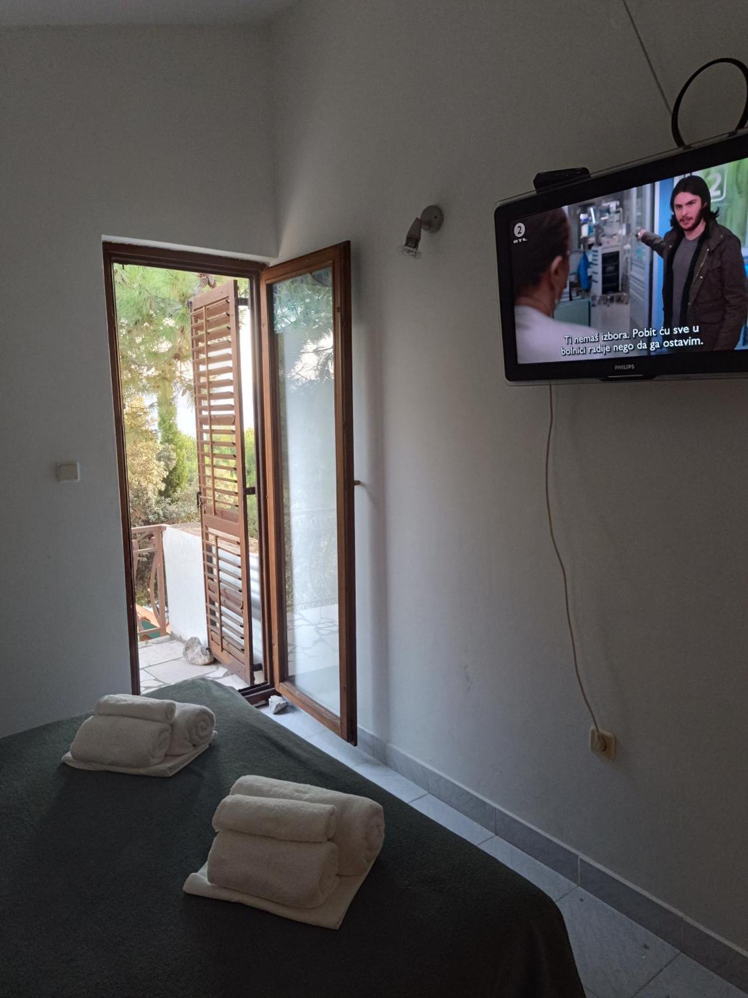 Studio Apartmani Tucic Целина Экстерьер фото