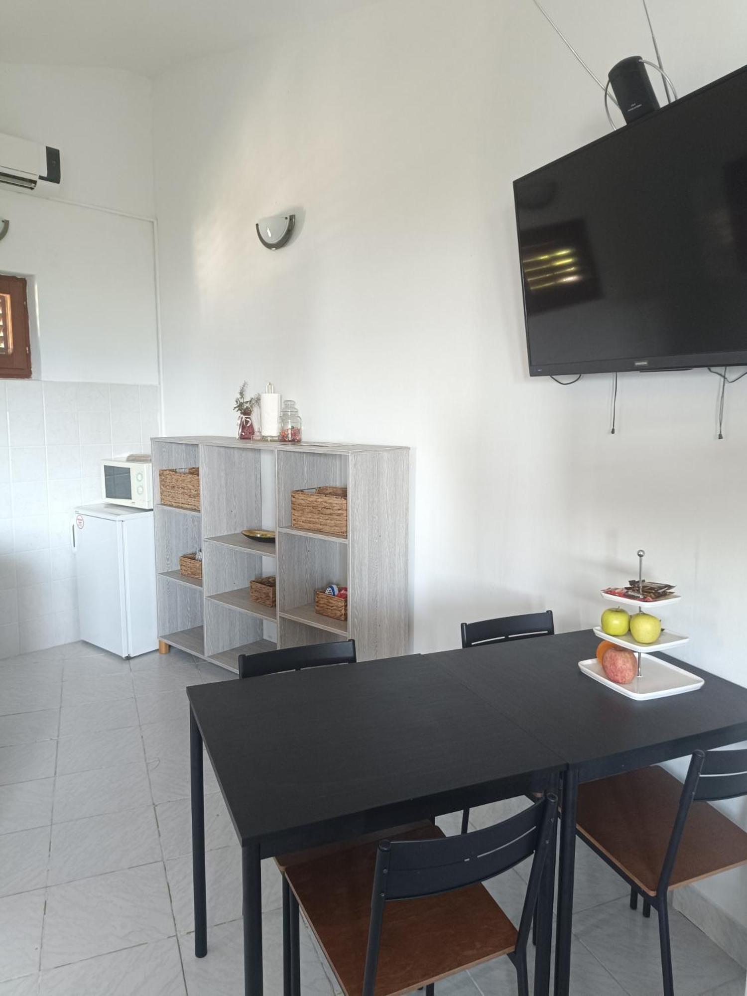 Studio Apartmani Tucic Целина Экстерьер фото
